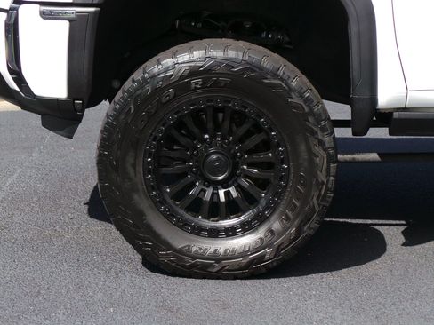 Used 2024 GMC Sierra 2500 AT4 w/ AT4 Premium Plus Package AWD/4WD image 21