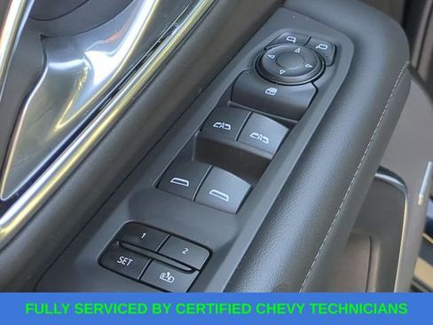 Used 2024 Chevrolet Suburban LT image 21