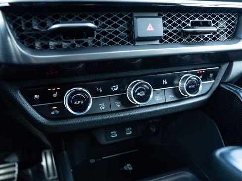 Certified 2025 Acura ADX A-Spec image 33