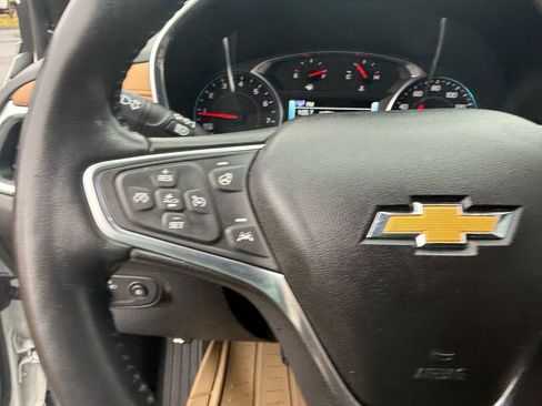 Used 2018 Chevrolet Equinox Premier image 20