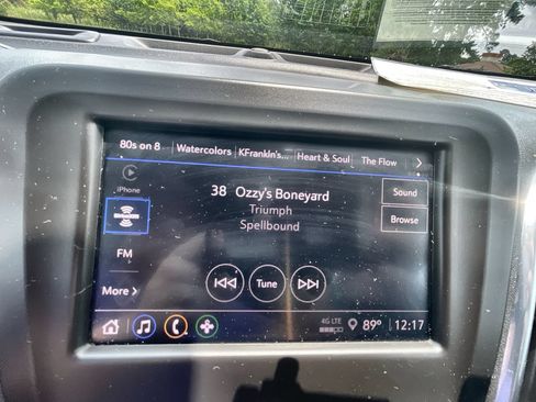 Used 2023 Chevrolet Equinox LT FWD image 13