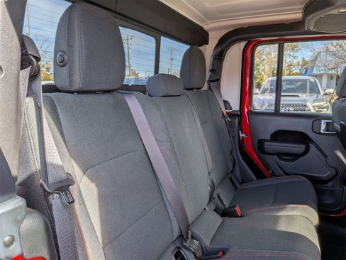 Used 2024 Jeep Gladiator Rubicon w/ Safety Group image 30