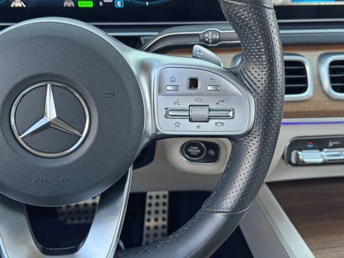 Used 2021 Mercedes-Benz GLS 580 4MATIC image 27