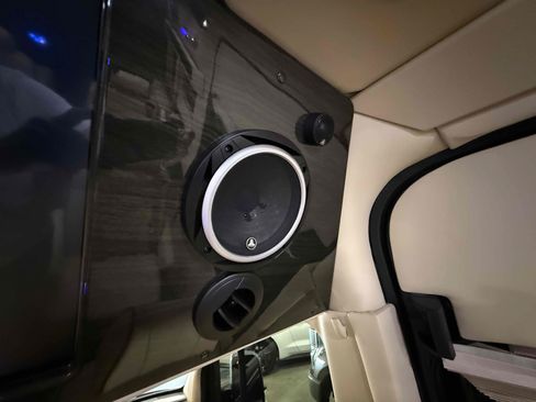 Used 2017 Mercedes-Benz Sprinter 3500 image 16