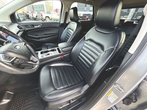 Used 2022 Ford Edge SEL image 18