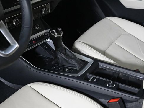 Certified 2024 Audi Q3 2.0T Premium Plus image 21