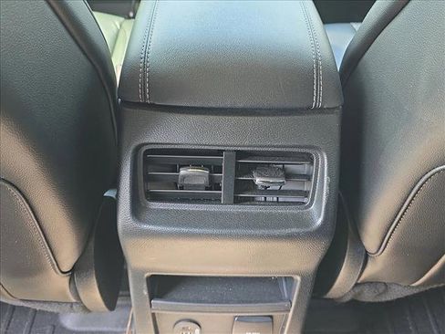 Used 2021 Ford Edge Titanium image 17