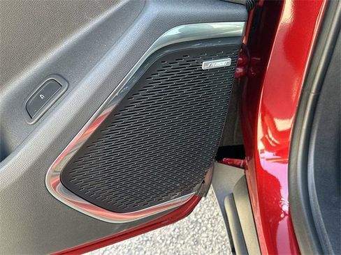 New 2025 GMC Acadia Elevation image 19