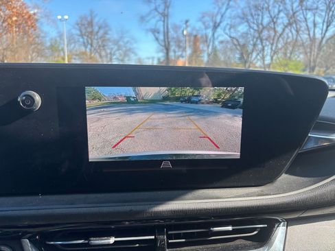 Used 2025 Buick Envista Sport Touring image 17