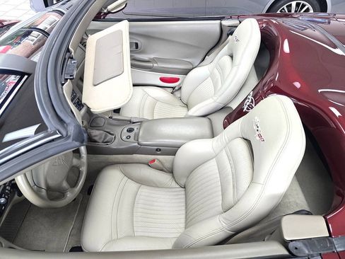 Used 2003 Chevrolet Corvette Convertible w/ Preferred Equipment Group1 RWD image 7