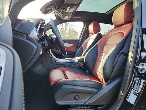 Used 2021 Mercedes-Benz GLC 300 4MATIC image 13