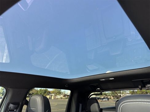 Used 2025 GMC Sierra EV Denali image 6