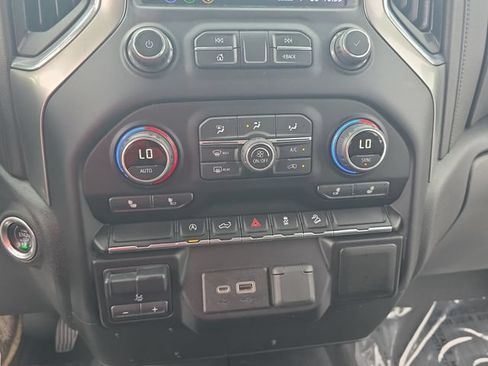 Used 2020 Chevrolet Silverado 1500 LT Trail Boss w/ Convenience Package AWD/4WD image 24