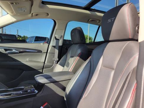 Used 2023 Buick Envision Essence w/ Sport Touring Package AWD/4WD image 11