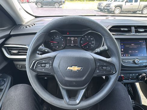 Certified 2023 Chevrolet TrailBlazer LS FWD image 10