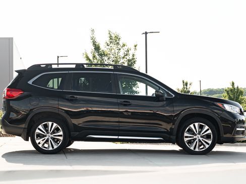 Used 2019 Subaru Ascent Limited w/ Popular Package #2A AWD/4WD image 3