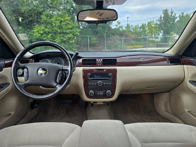 Used 2011 Chevrolet Impala LT FWD image 13