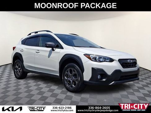 Used 2022 Subaru Crosstrek 2.5i Sport w/ Moonroof Package AWD/4WD image 1