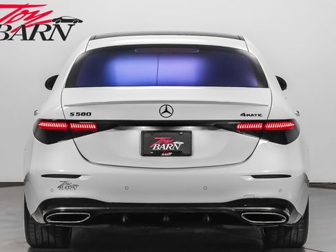 Used 2024 Mercedes-Benz S 580e 4MATIC Sedan image 4