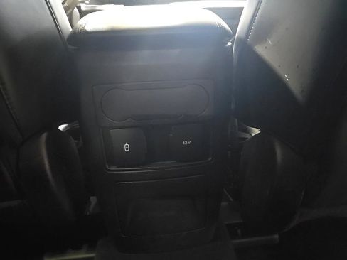 Used 2022 Ford Explorer XLT w/ Equipment Group 202A image 33