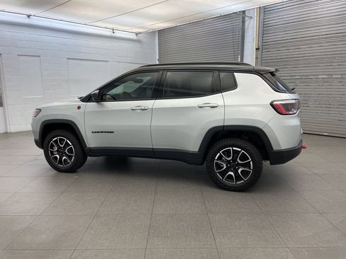 New 2026 Jeep Compass Trailhawk w/ Sun, Sound & Navigation Group image 8