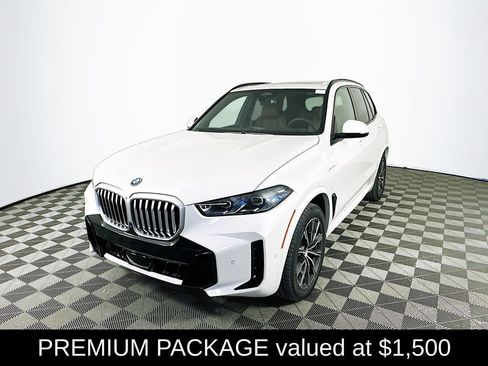 New 2026 BMW X5 xDrive50e w/ M Sport Package image 4