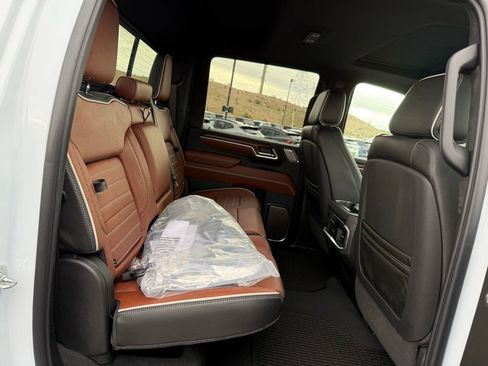 New 2026 GMC Sierra 2500 Denali Ultimate w/ Max Trailering Package image 15