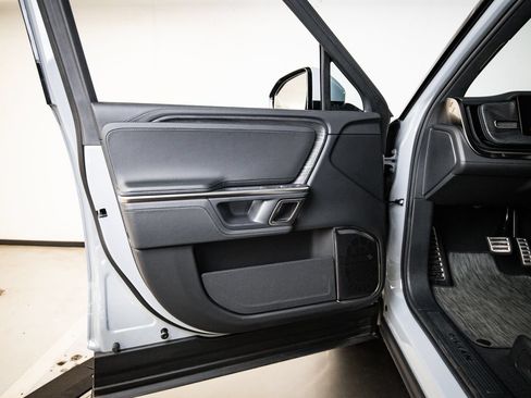 Used 2024 Rivian R1T Adventure AWD/4WD image 23