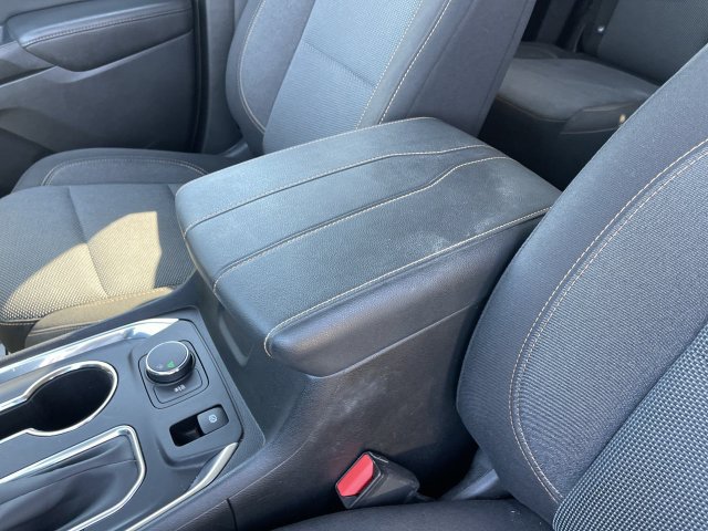 Used 2021 Chevrolet Traverse LT FWD image 20