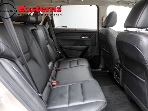 Used 2022 Nissan Rogue SL w/ SL Premium Package image 59