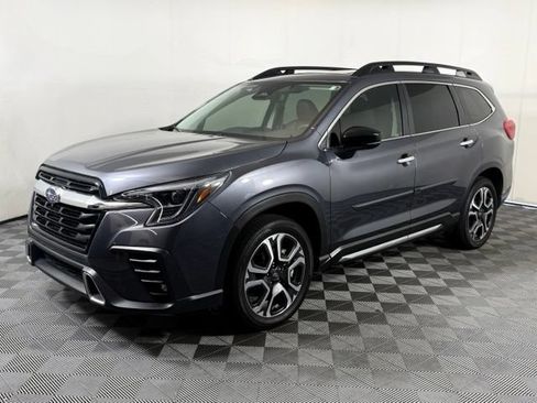 Used 2025 Subaru Ascent Touring w/ Popular Package #2 AWD/4WD image 2