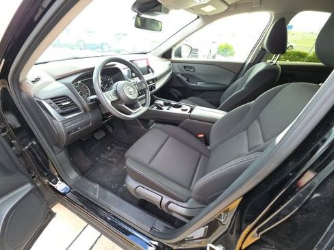 Used 2023 Nissan Rogue S AWD/4WD image 12