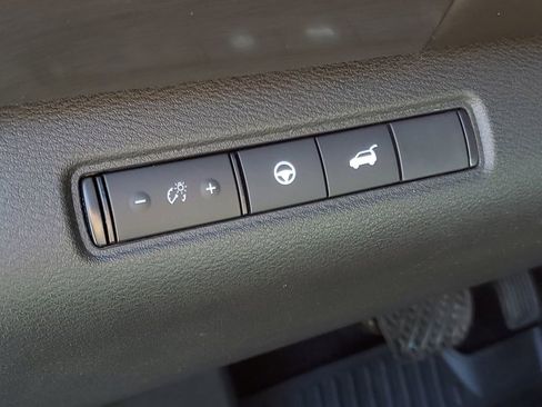 Used 2023 Nissan Pathfinder SL image 13