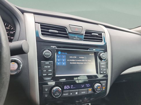 Used 2014 Nissan Altima 2.5 SL w/ Technology Package FWD image 13