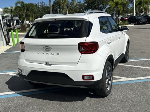 New 2026 Hyundai Venue SEL image 6
