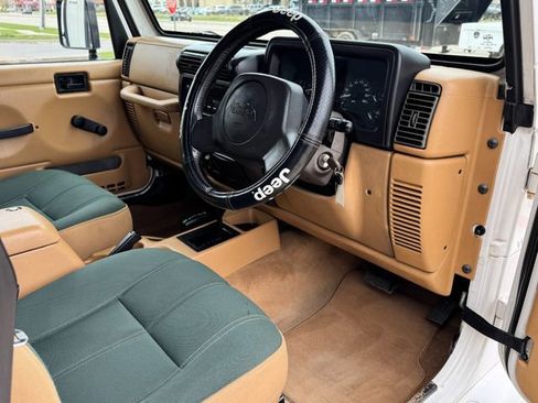 Used 1998 Jeep Wrangler Sahara image 10