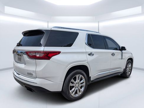 Used 2018 Chevrolet Traverse High Country AWD/4WD image 3
