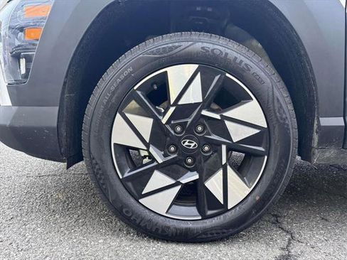 Used 2025 Hyundai Kona SEL image 9