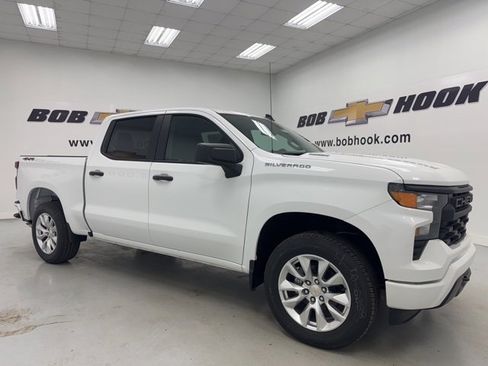 New 2026 Chevrolet Silverado 1500 Custom image 3