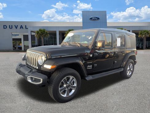 Used 2020 Jeep Wrangler Unlimited Sahara image 8