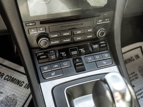 Used 2018 Porsche 911 Carrera image 22