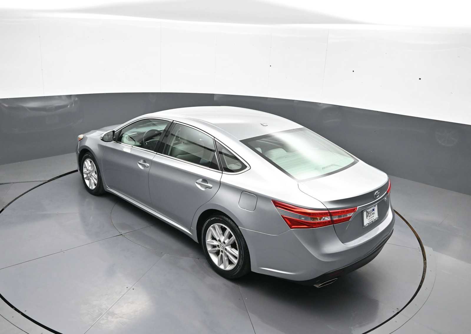 Used 2015 Toyota Avalon XLE FWD image 38