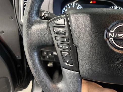 Used 2024 Nissan Frontier SV AWD/4WD image 25