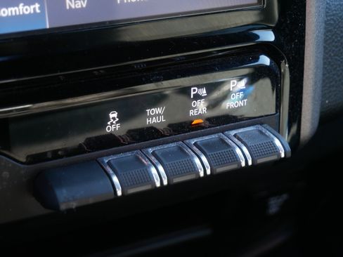 Used 2025 RAM 3500 Tradesman AWD/4WD image 33
