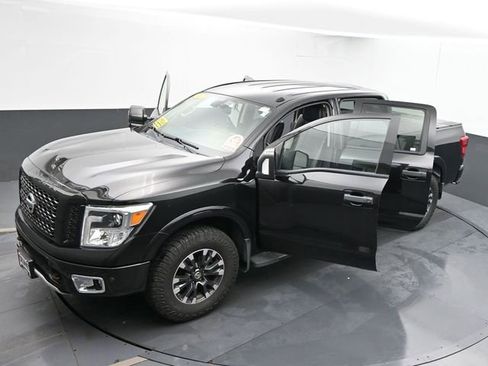 Used 2018 Nissan Titan PRO-4X w/ Pro-4x Convenience Package image 63