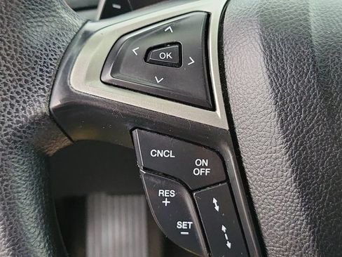 Used 2020 Ford Fusion SE AWD/4WD image 12