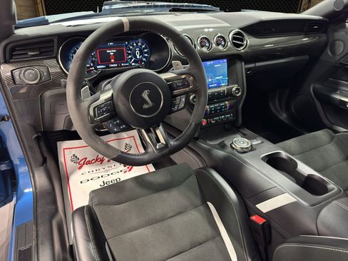 Used 2020 Ford Mustang Shelby GT500 w/ Carbon Fiber Track Pack image 5