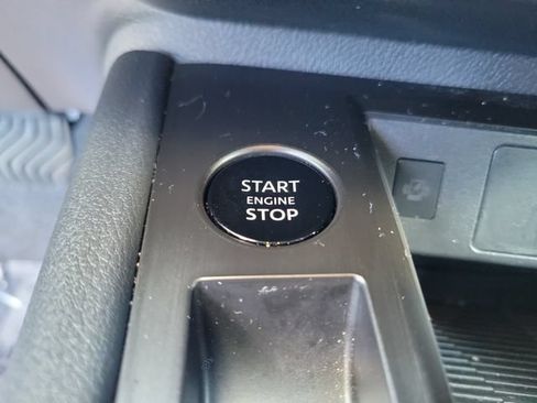 Used 2025 Nissan Kicks SV FWD image 32