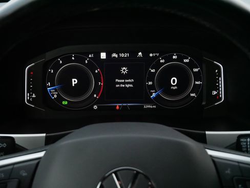 Certified 2022 Volkswagen Atlas Cross Sport SEL Premium R-Line image 21