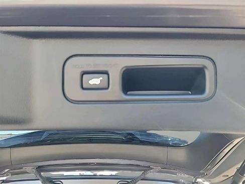 Used 2025 Honda Pilot Black Edition image 25